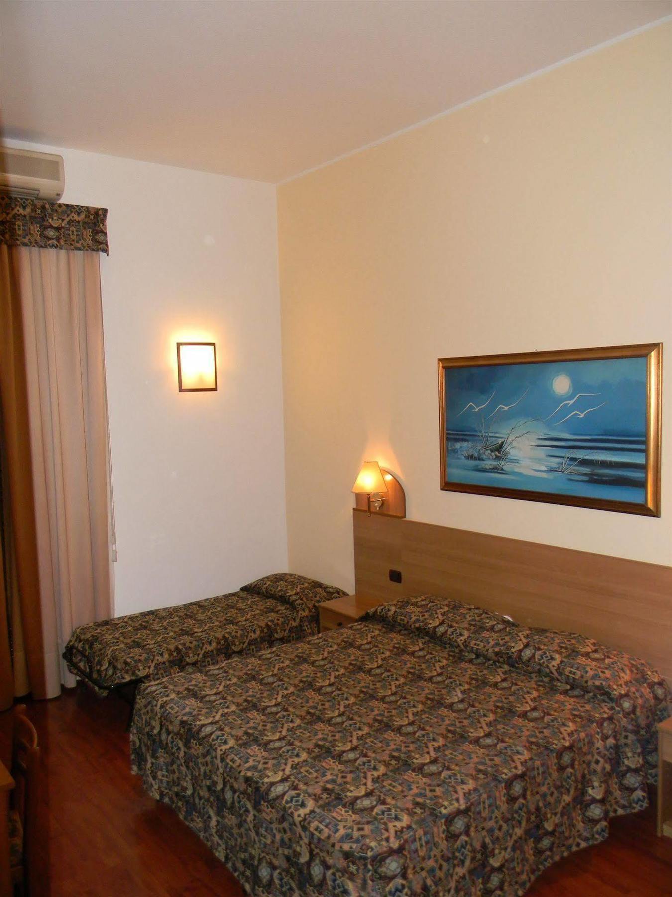 Hotel Eden Турин Экстерьер фото